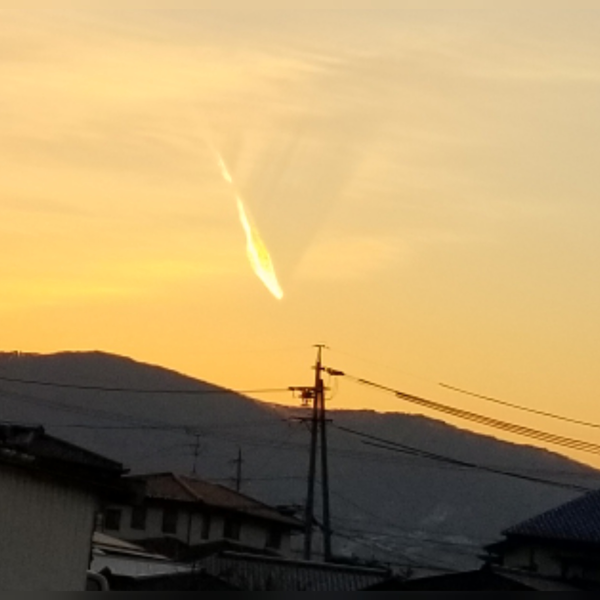 No.52964-1 地震雲