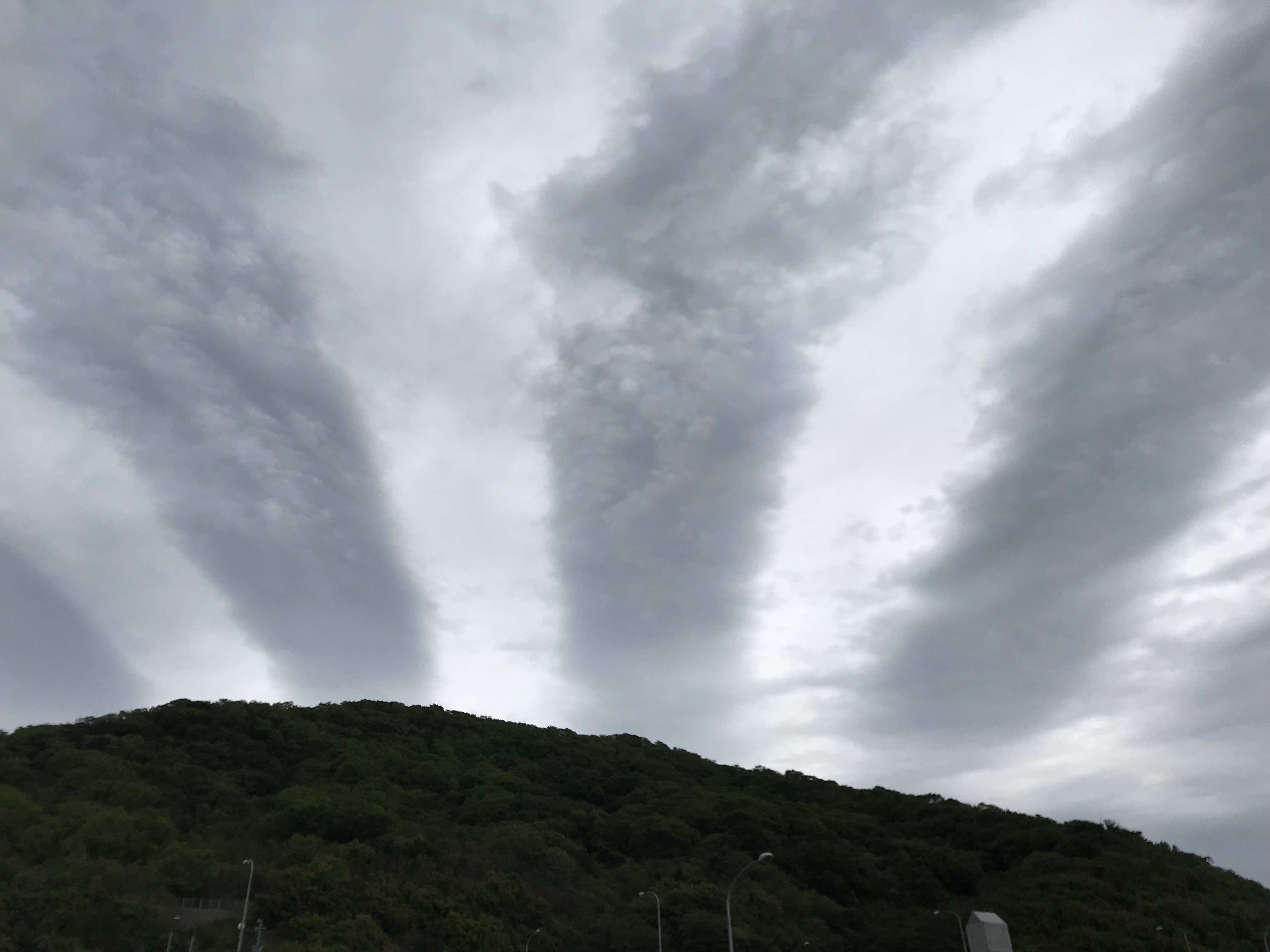 No.53614-1 地震雲