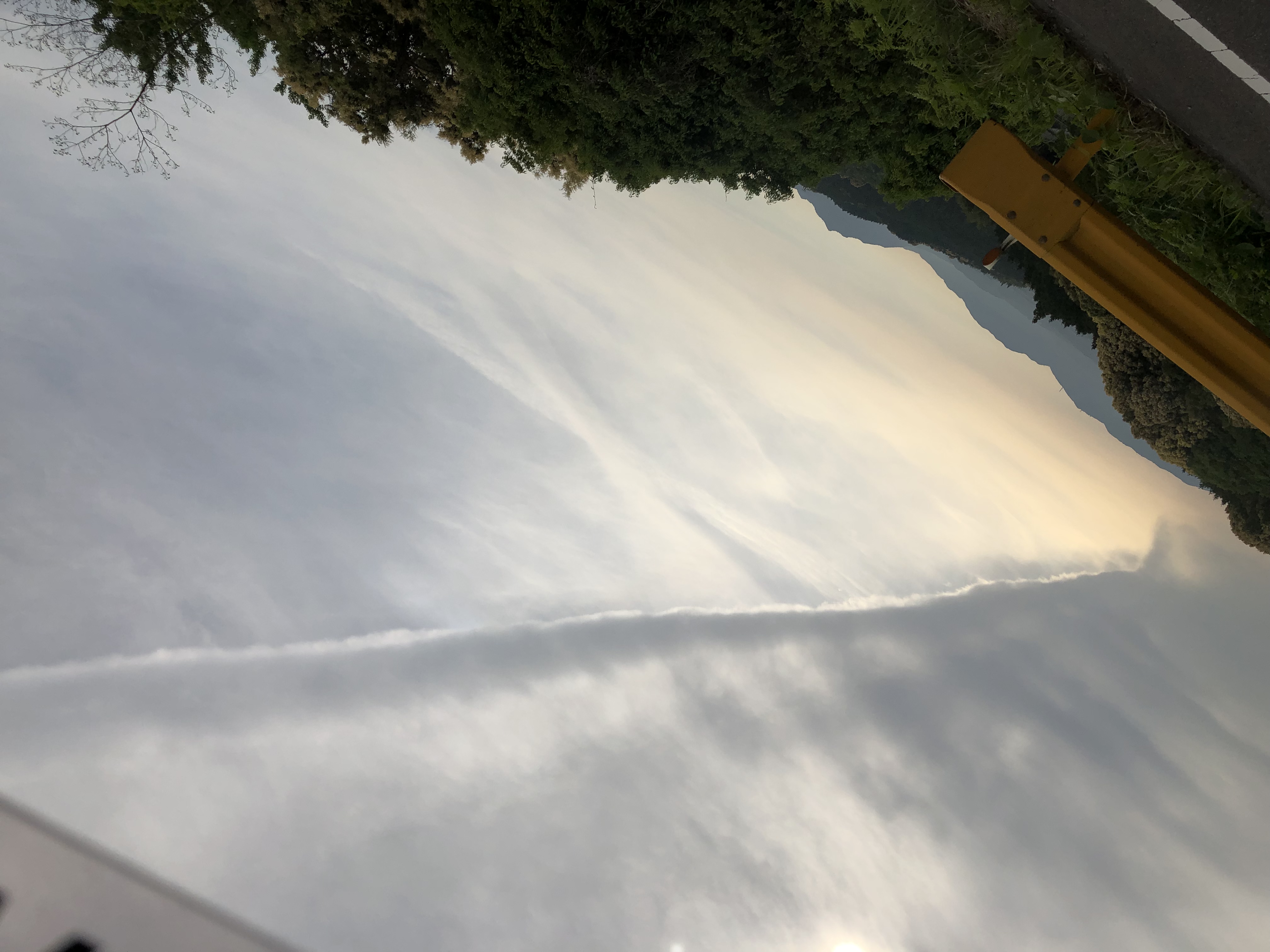 No.53774-1 地震雲