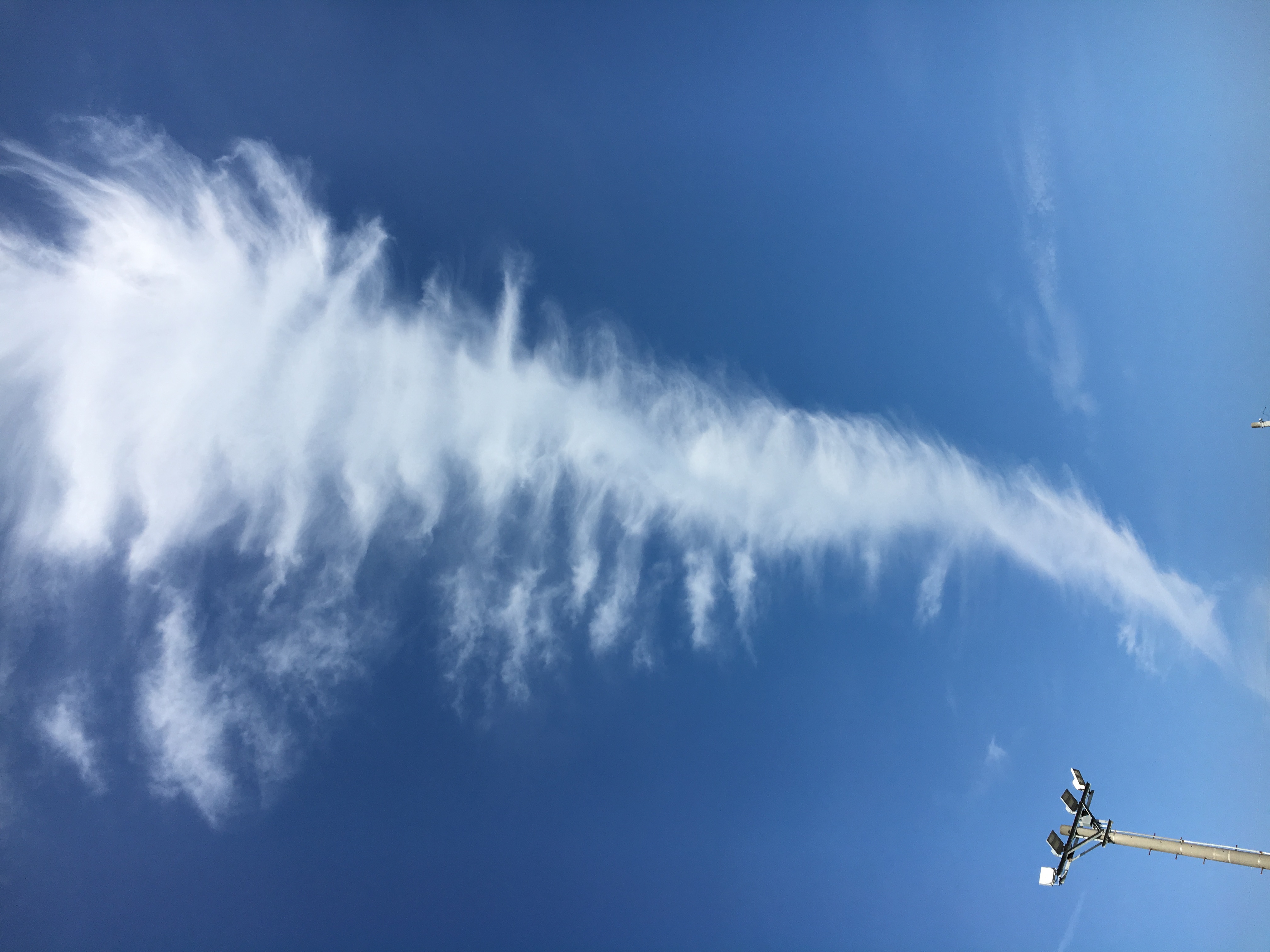 No.54976-1 地震雲