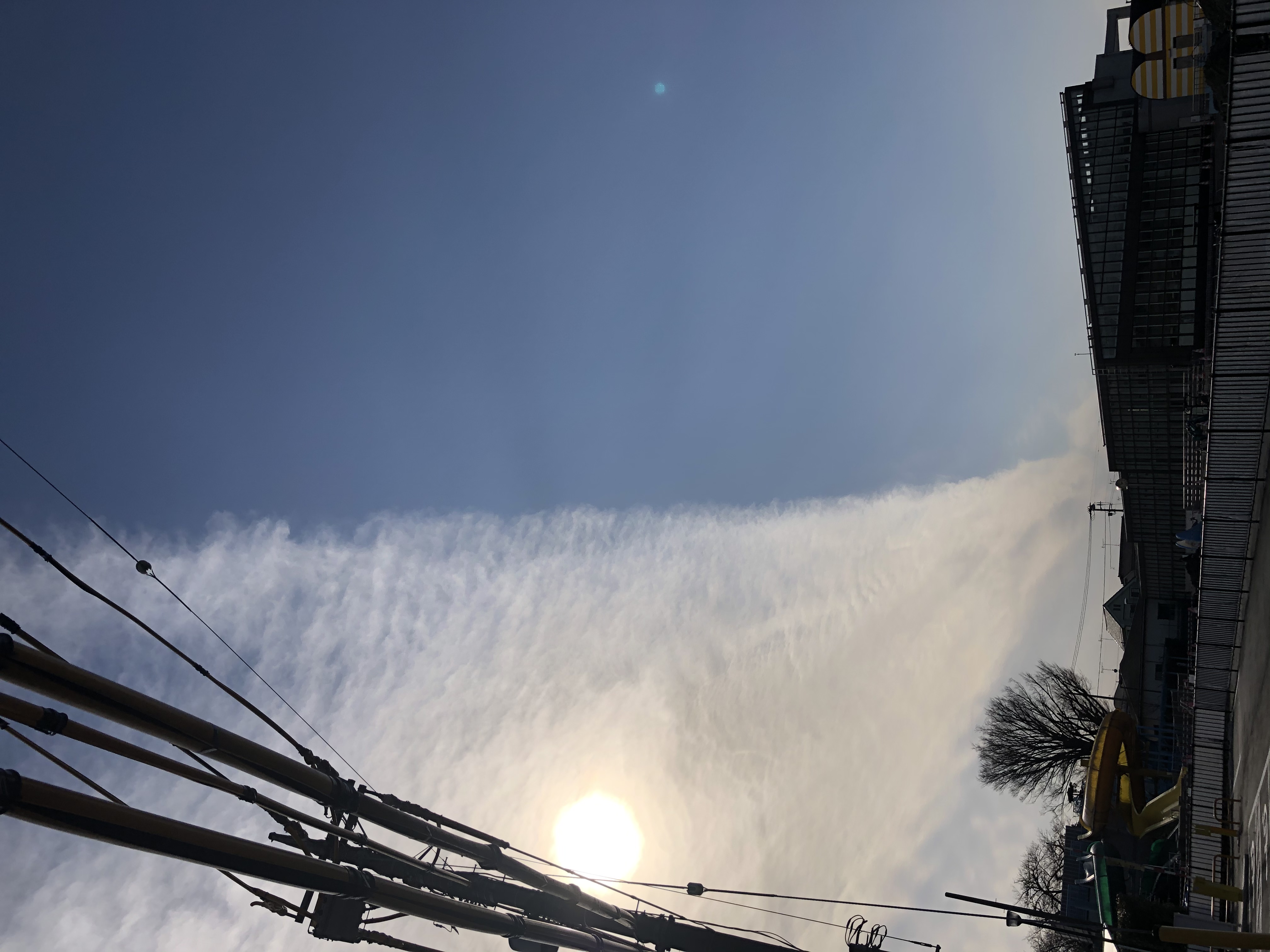 No.56865-1 地震雲