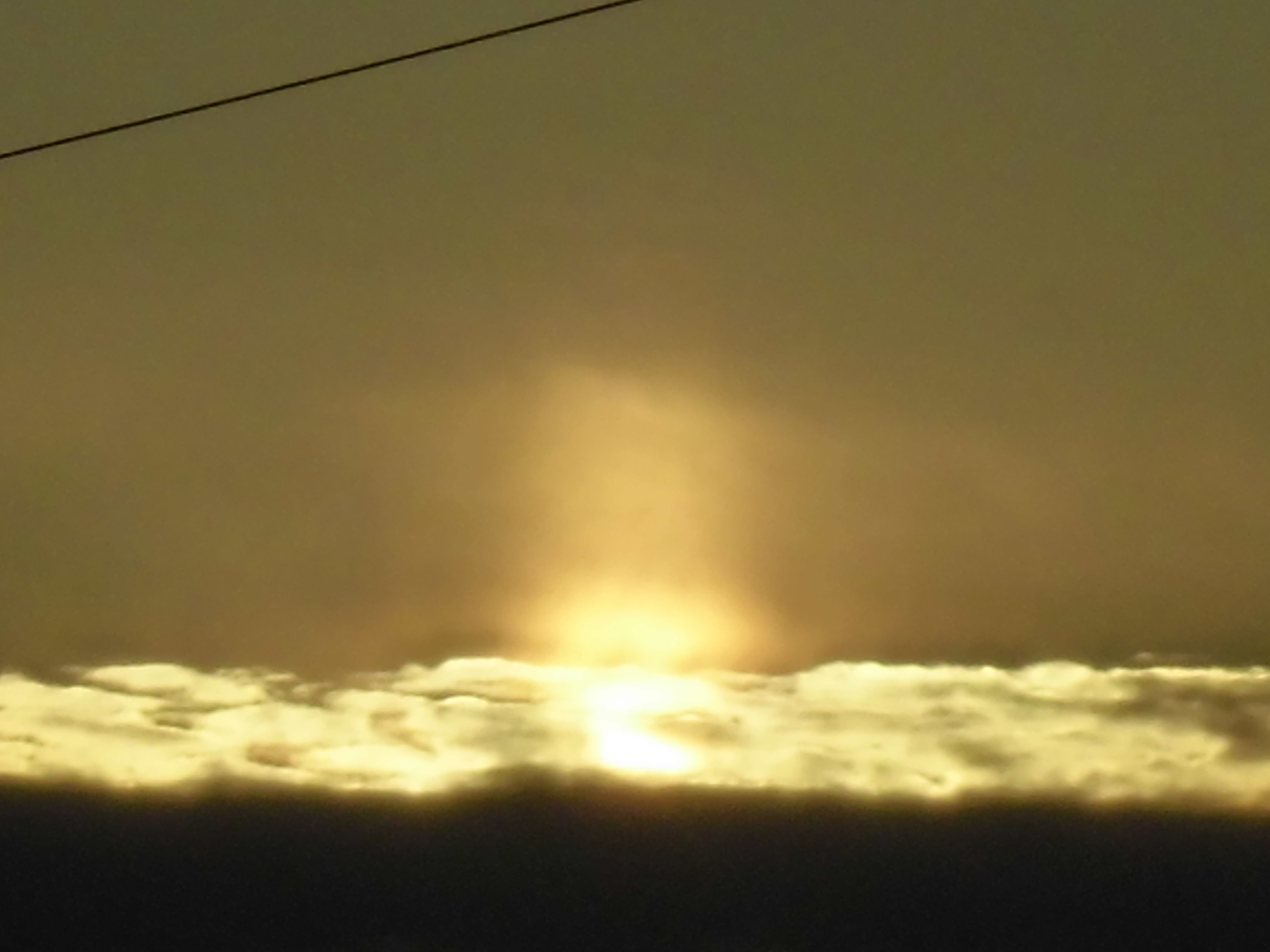 No.57861-1 地震雲