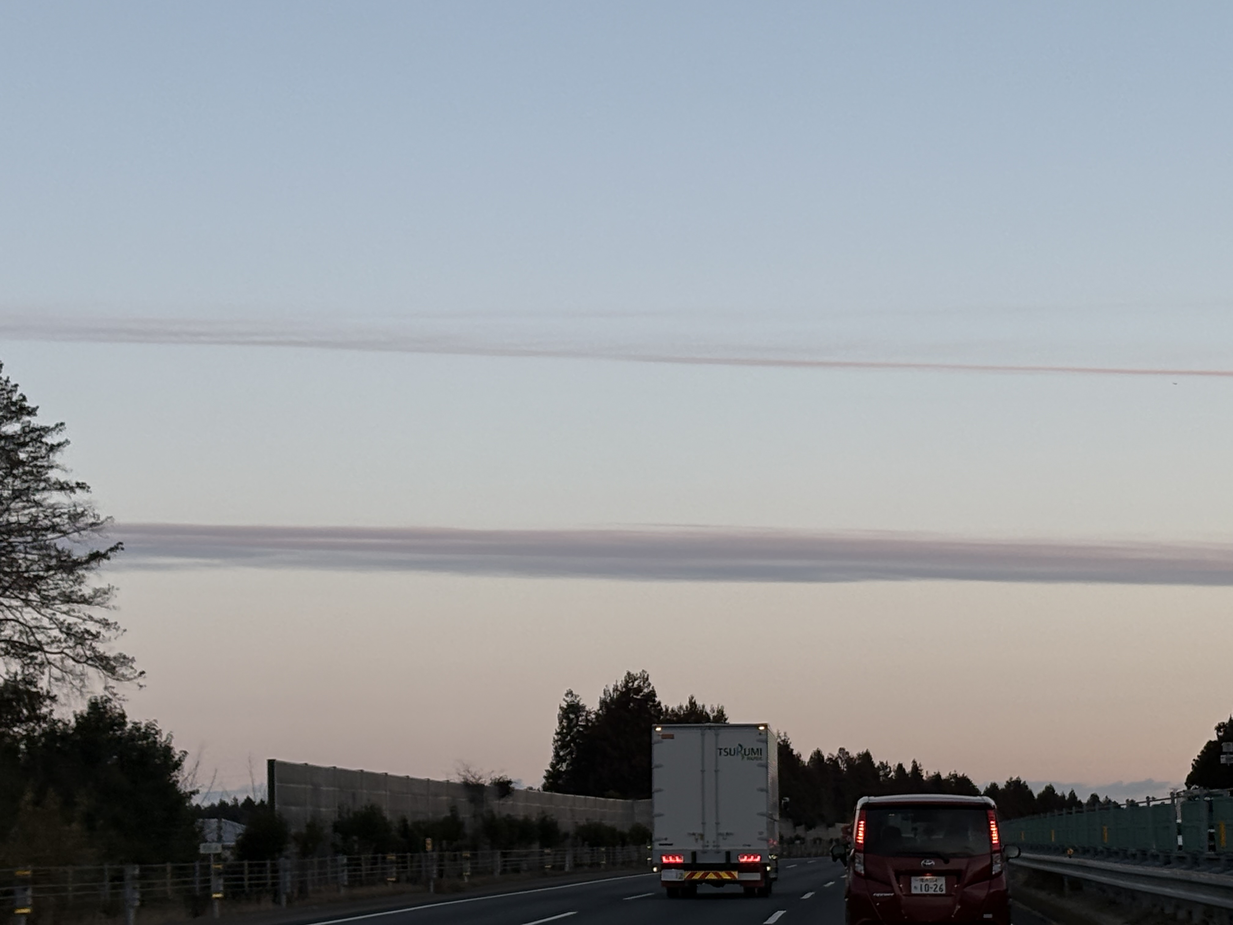 No.57922-1 地震雲